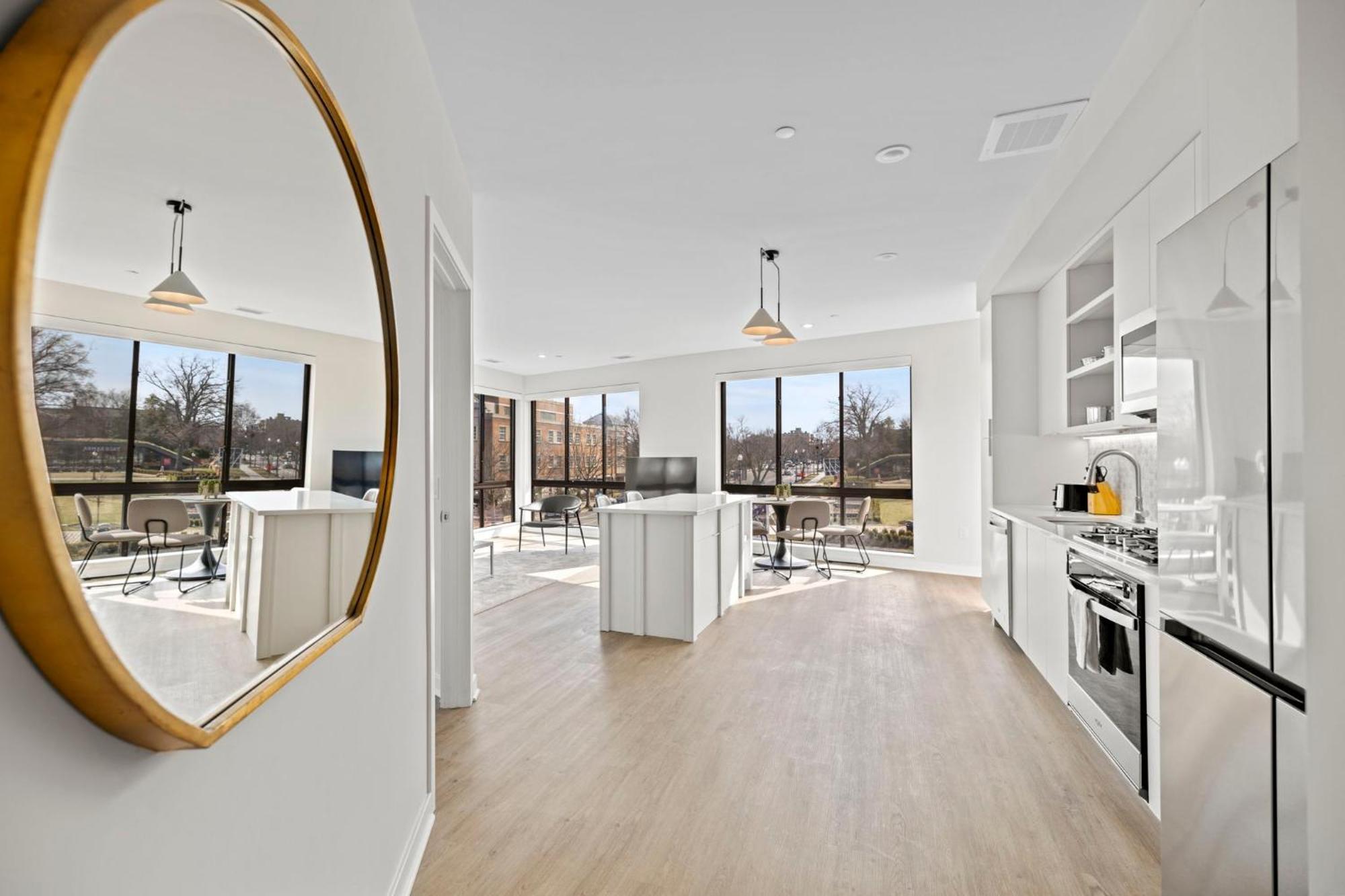 Апартаменты Placemakr Cathedral Heights Вашингтон Номер фото