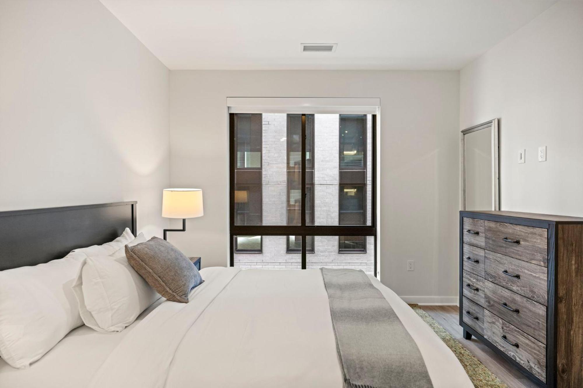 Апартаменты Placemakr Cathedral Heights Вашингтон Номер фото